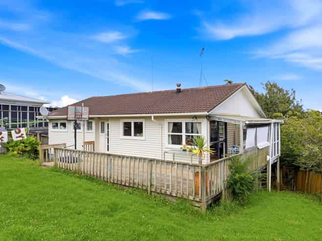 112 Eskdale Road, Birkdale