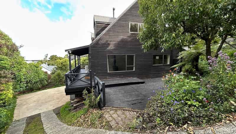 42 Earls Road, Saint Clair