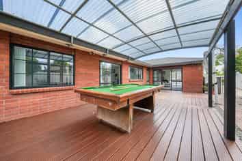 8 John Lister Close, Golflands