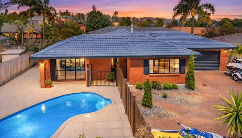 8 John Lister Close, Golflands