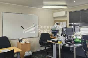 Well Located Warehouse With Yard