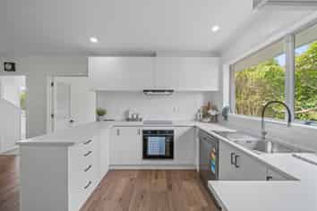 244B Waiwhetu Road, Waterloo