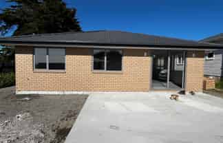 33a Achilles, Stratford