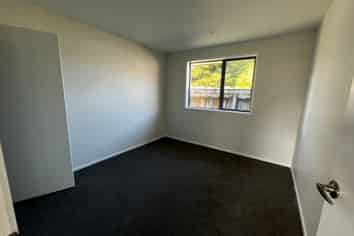 33a Achilles, Stratford