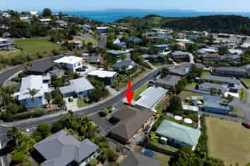 4 Protea Drive, Cable Bay