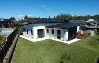 18 Avoca Drive, Waiareka Junction