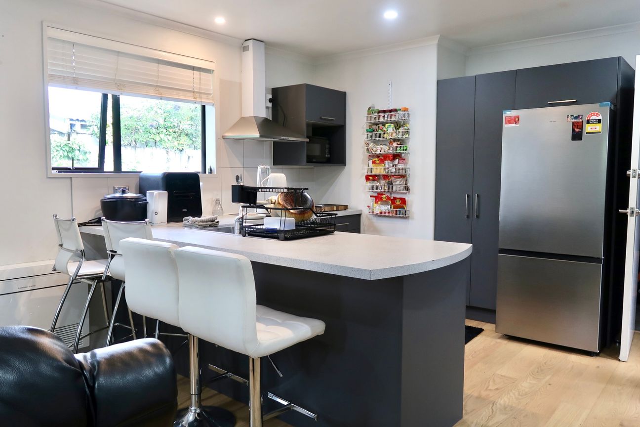 Still available - make us an offer! - Vista 2