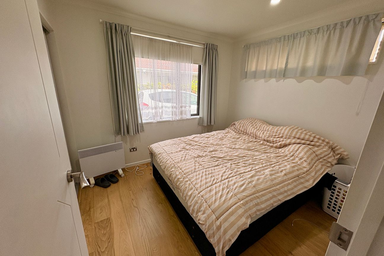 Still available - make us an offer! - Vista 5