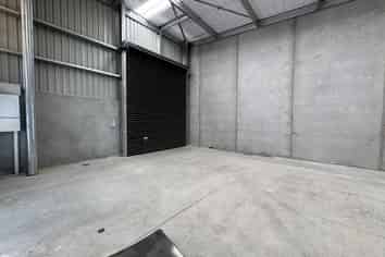 Brand new unit in Trentham