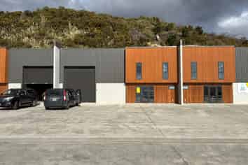 Brand new unit in Trentham