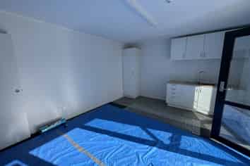 Brand new unit in Trentham