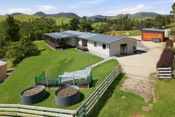 1214 Oruru Road, Peria