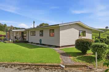 1214 Oruru Road, Peria