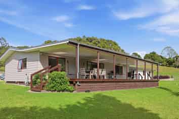 1214 Oruru Road, Peria
