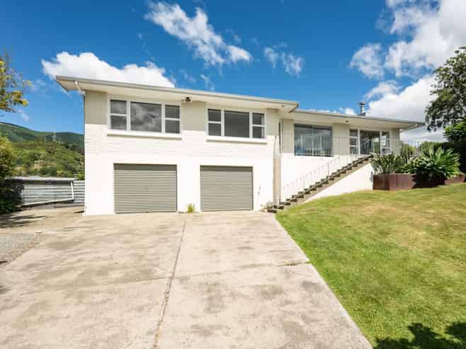 7 Chartwell Place, Richmond