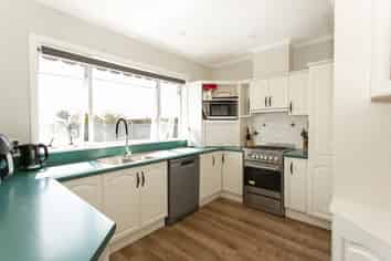 11 Walshs Road, Allenton