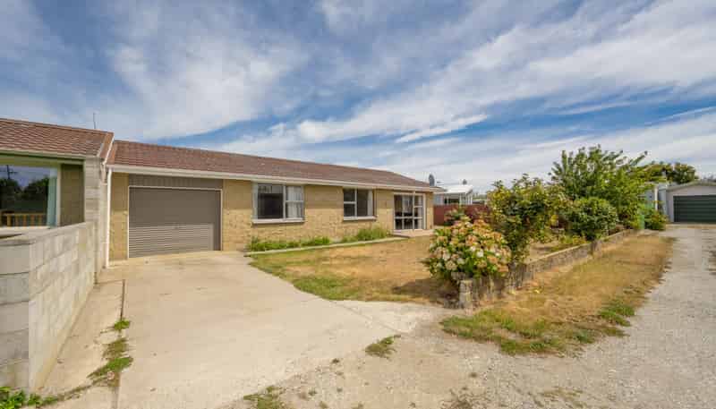 8B Brandon Street, Alexandra