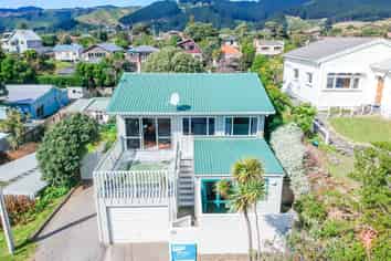 28 Aperahama Street, Paekakariki