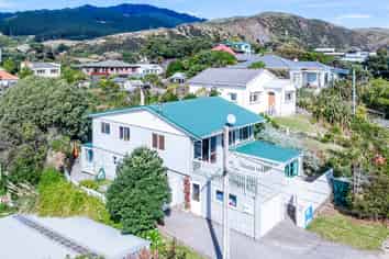 28 Aperahama Street, Paekakariki
