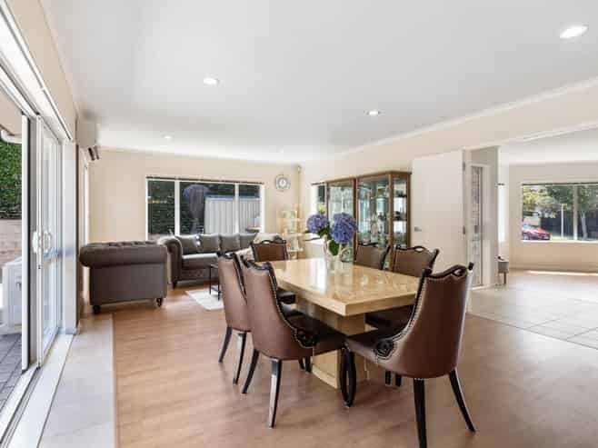 2 Leburn Crescent, Flat Bush