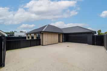 99 Hoffman Court, Waikiwi