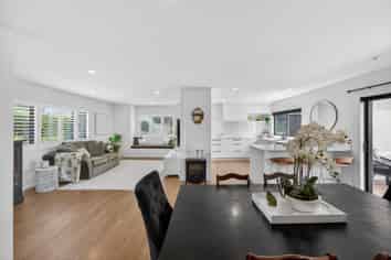 2/8 Calluna Crescent, Totara Heights