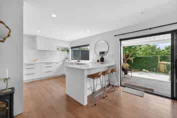 2/8 Calluna Crescent, Totara Heights