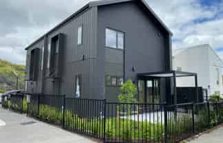 3 Hochstetter, Stonefields