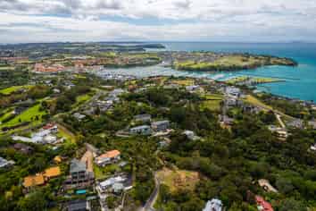 79 Roberts Road, Matakatia