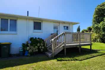 2/39 Waimea Street, Westown