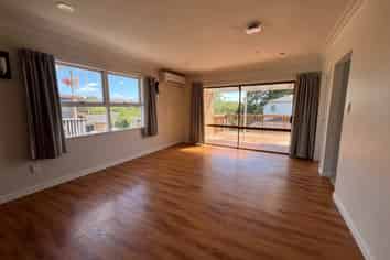 1 Christina Avenue, Te Atatu South