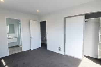 2/70 Grants Road, Papanui