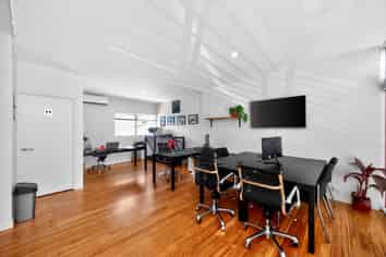 Newmarket Multi-Tenanted Cracker