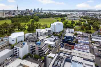 Newmarket Multi-Tenanted Cracker