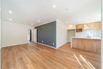  44D Phillip Street, Johnsonville