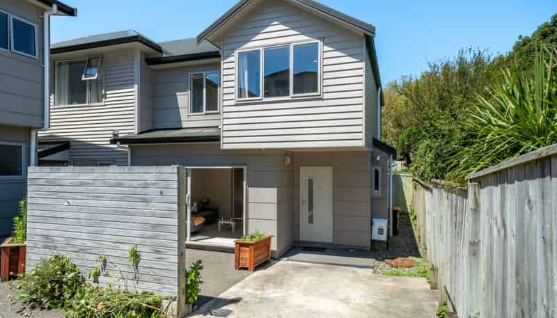 6/113 Moorefield Road, Johnsonville