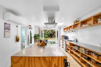 20 Ferry Road, Woodend Beach