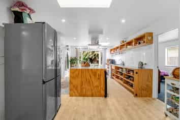 20 Ferry Road, Woodend Beach