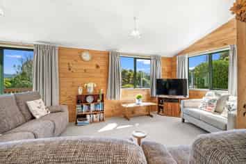 2528 Papatowai State Highway, Owaka