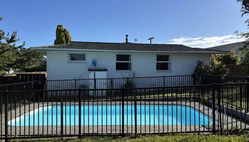 54A Houchens Road, Glenview