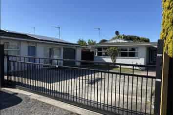 54A Houchens Road, Glenview