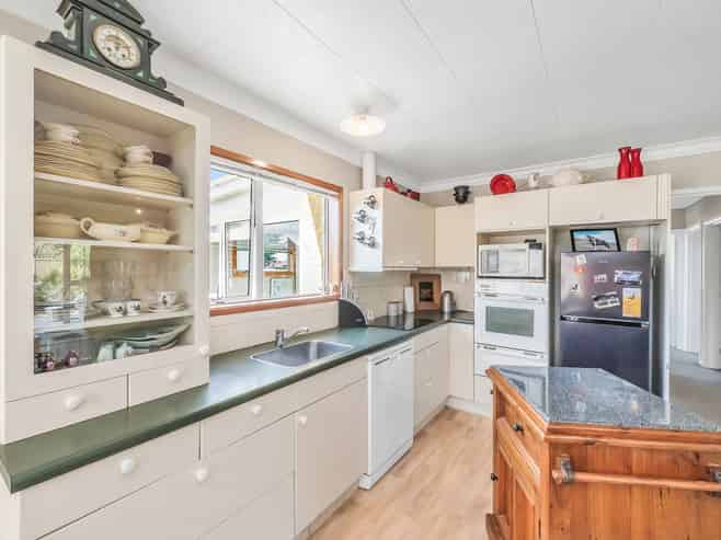 27 Cross Street, Coalgate