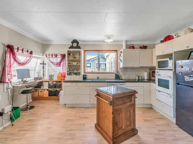 27 Cross Street, Coalgate