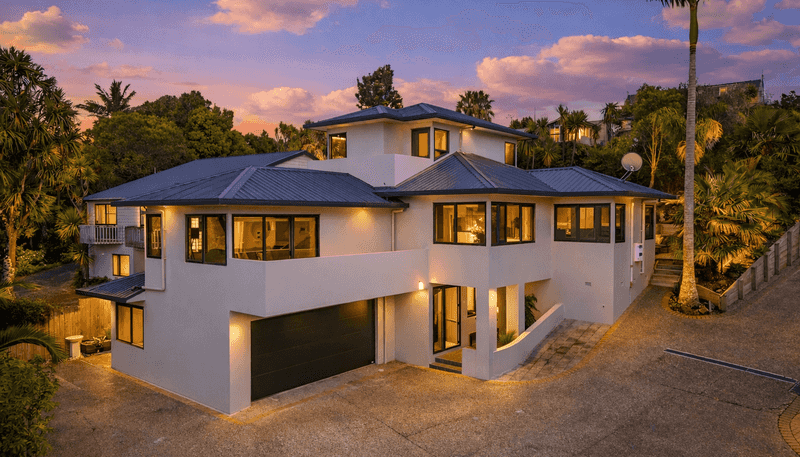 1/70B Carlisle Road, Browns Bay