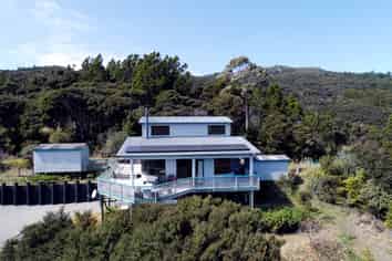 20 Harpoon Hill, Great Barrier Island (Aotea Island)