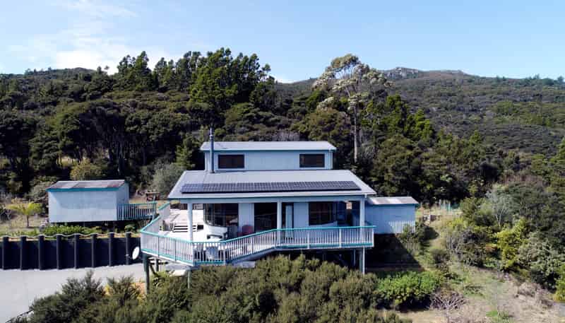 20 Harpoon Hill, Great Barrier Island (Aotea Island)