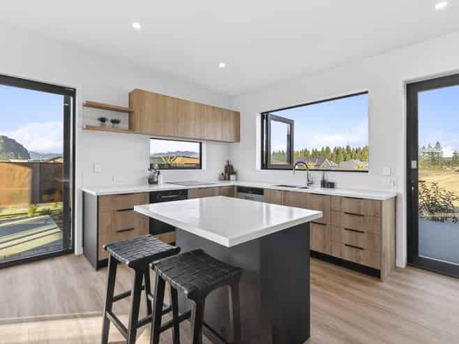 8 Buttercup Street, Wanaka