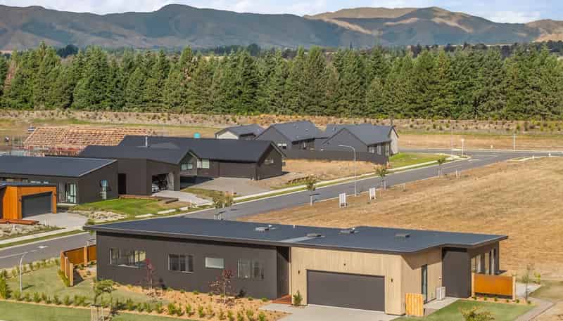 8 Buttercup Street, Wanaka