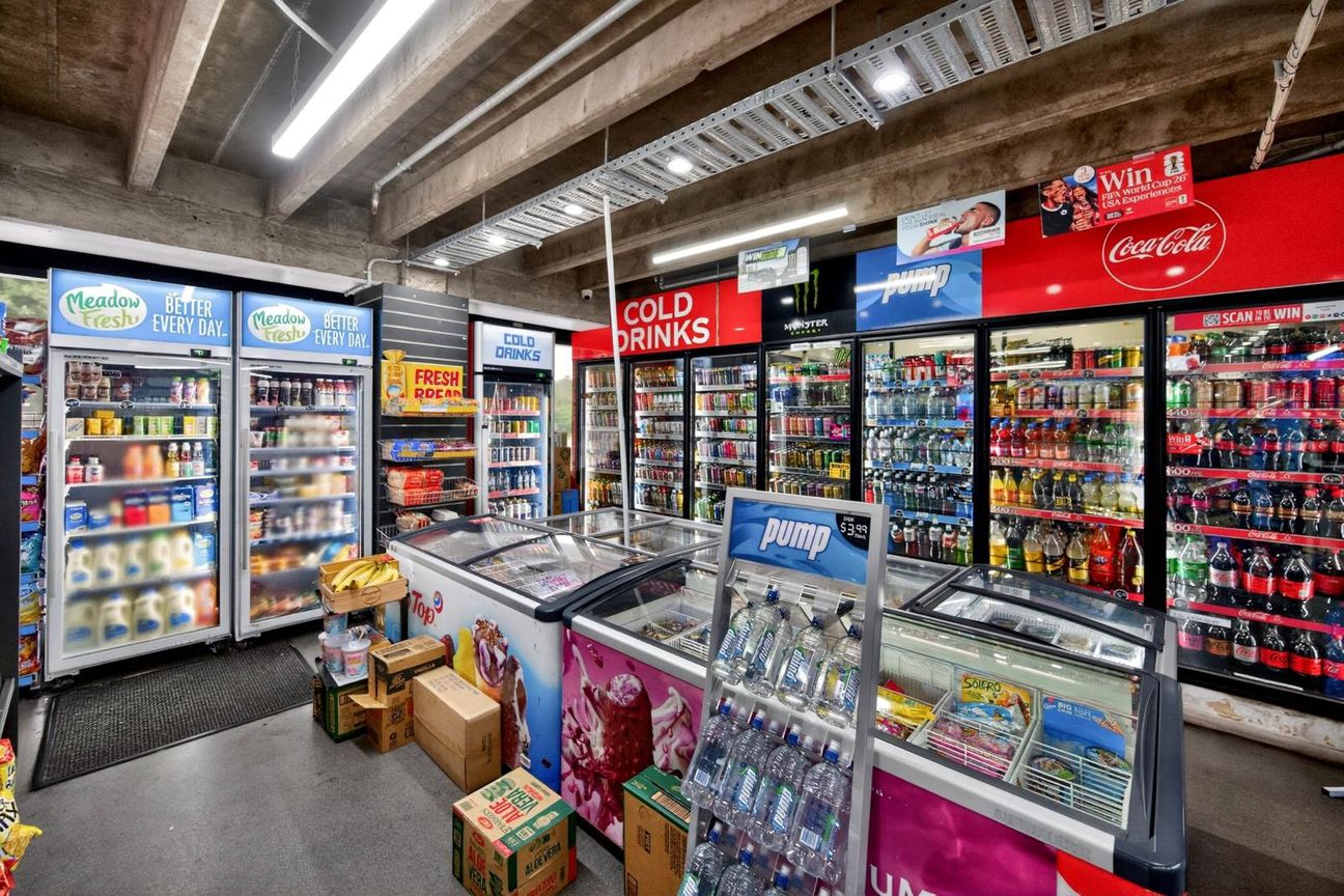 PREMIUM CORNER INVESTMENT - CBD ASSET - Vista 6