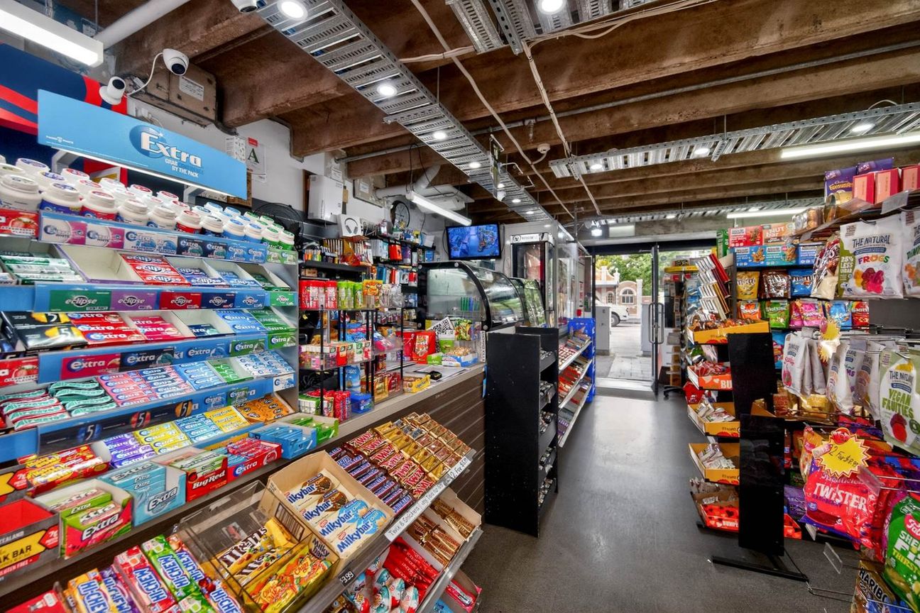 PREMIUM CORNER INVESTMENT - CBD ASSET - Vista 5